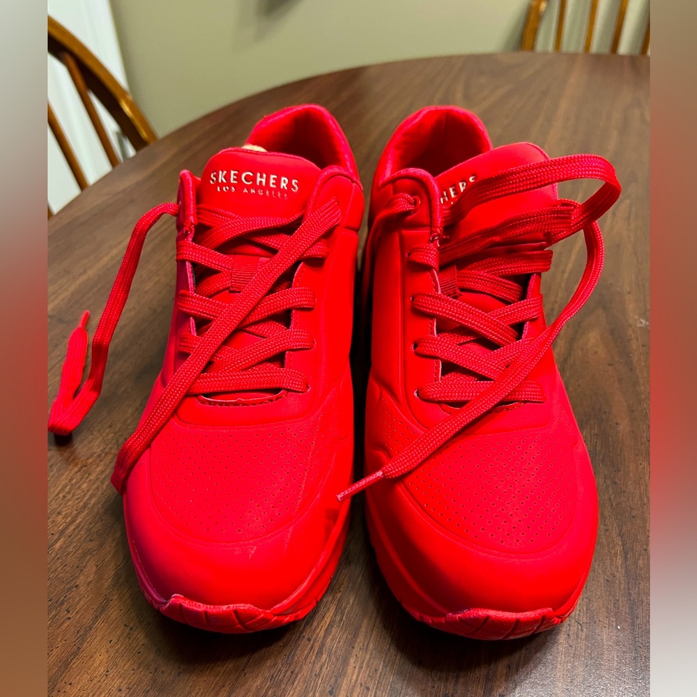 Size 10 Women's Skechers Street Uno Stand on Air Casual Shoes - Red - 73690
